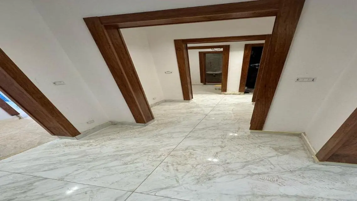 شقة فاخرة 3 غرف نوم مع خدمات مميزة في وسط المدينة