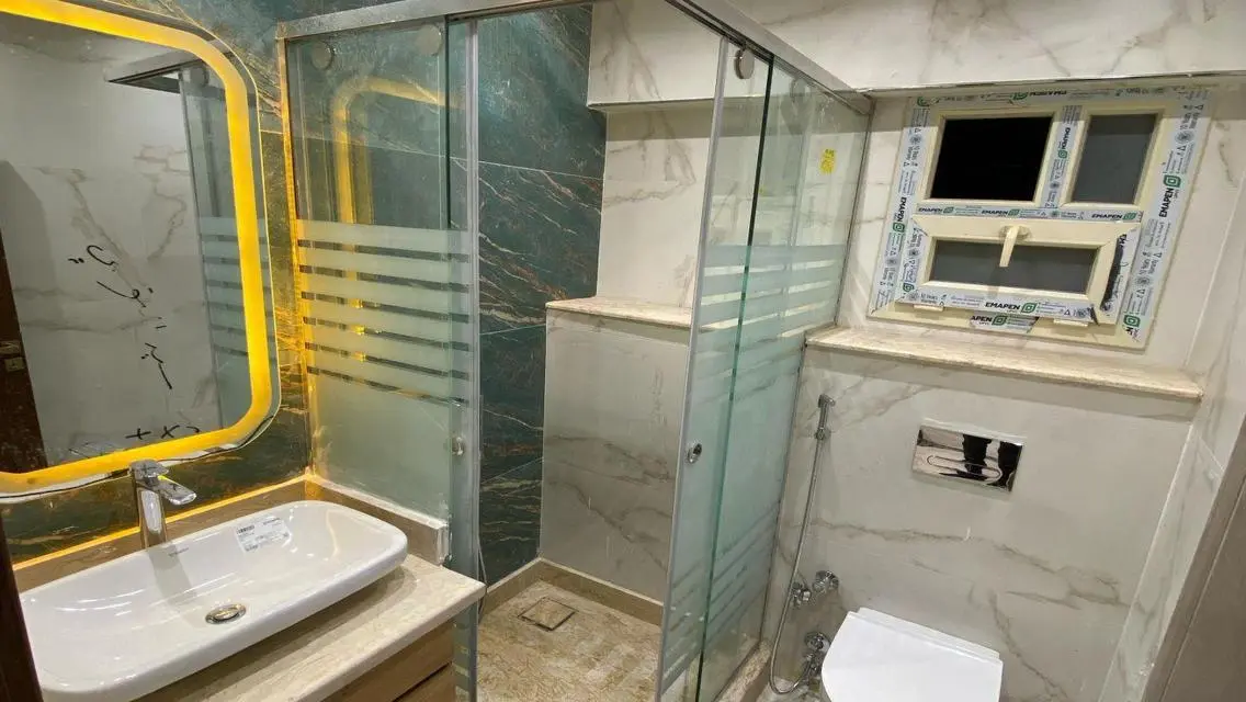 Luxury Apartment in Prime Location with Security Guard