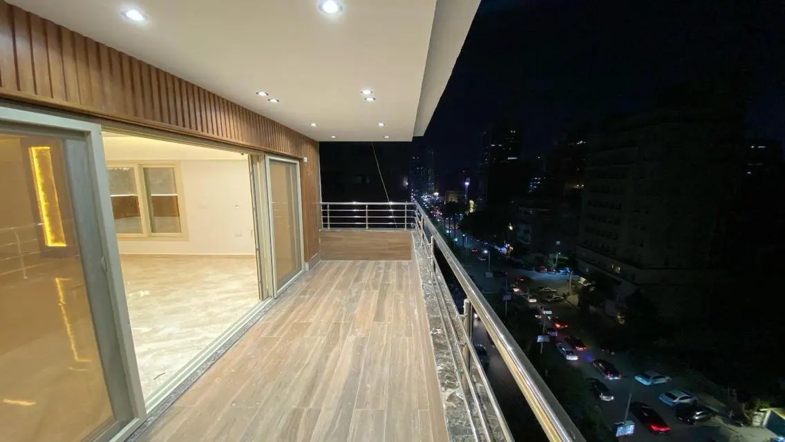 Luxury Apartment in Prime Location with Security Guard