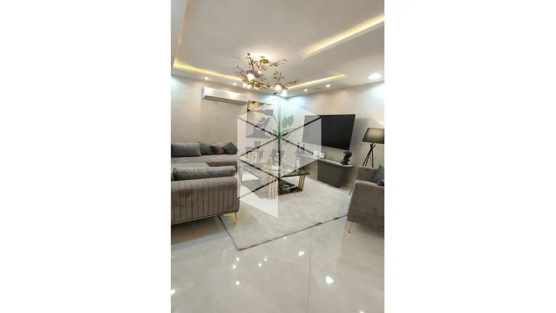 Luxurious Villa with Spacious Layout