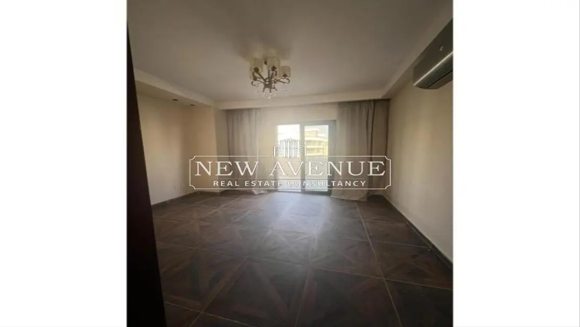 Luxury Apartment with 160 Meters Overlooking a Landmark