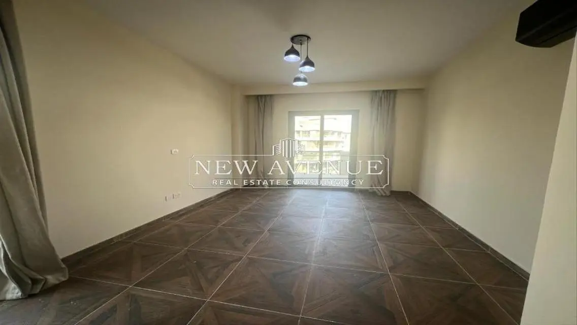 Luxury Apartment with 160 Meters Overlooking a Landmark
