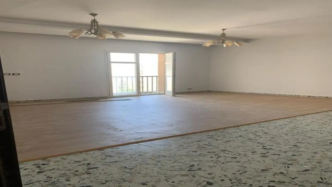 Stunning Apartment for Rent Overlooking a Landmark