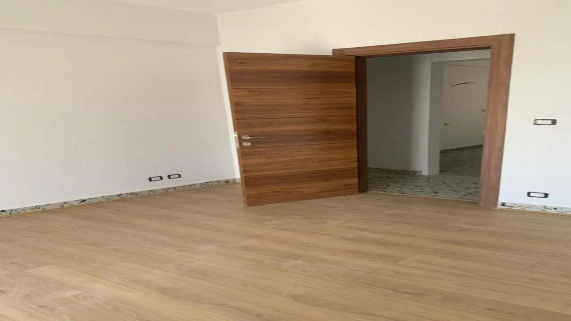 Stunning Apartment for Rent Overlooking a Landmark