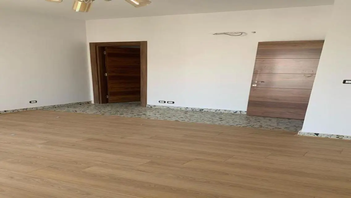 Stunning Apartment for Rent Overlooking a Landmark