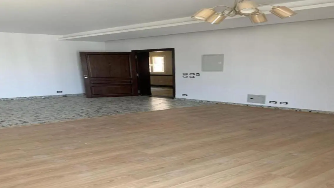 Stunning Apartment for Rent Overlooking a Landmark