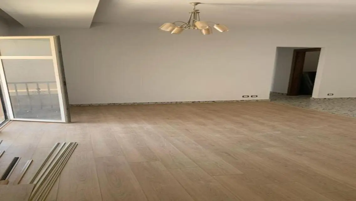 Stunning Apartment for Rent Overlooking a Landmark