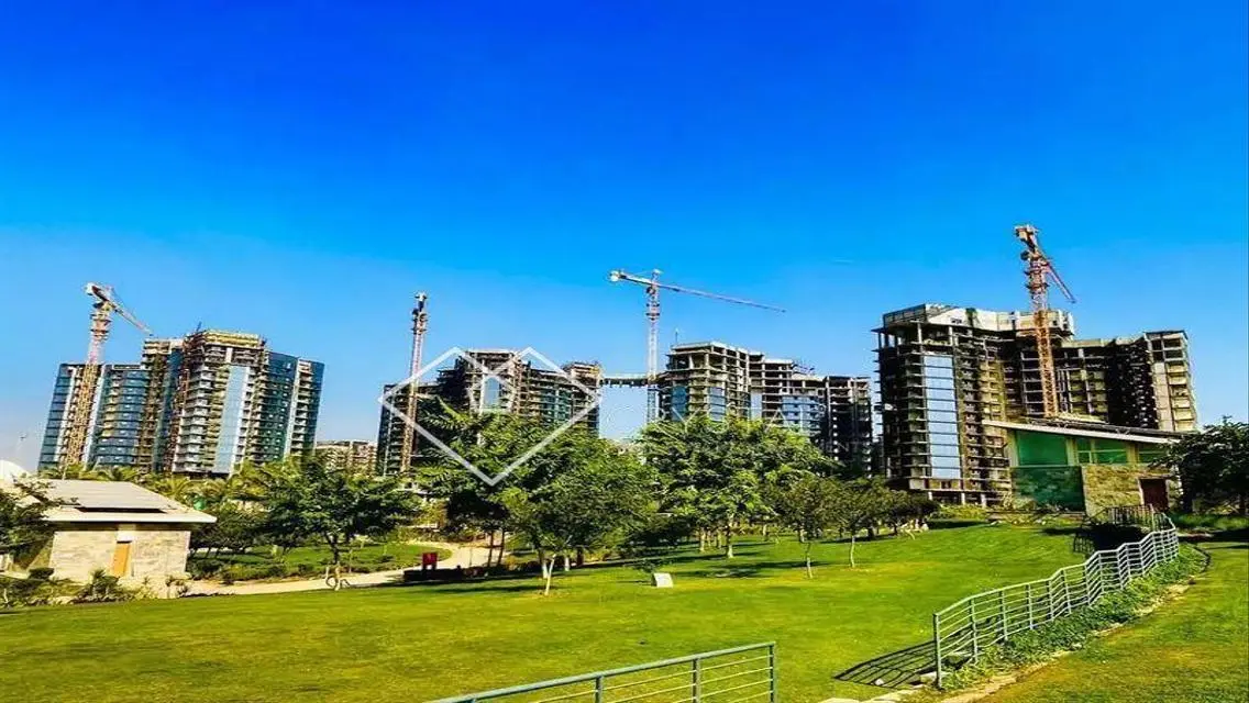 Luxury Apartment in Tower Complex