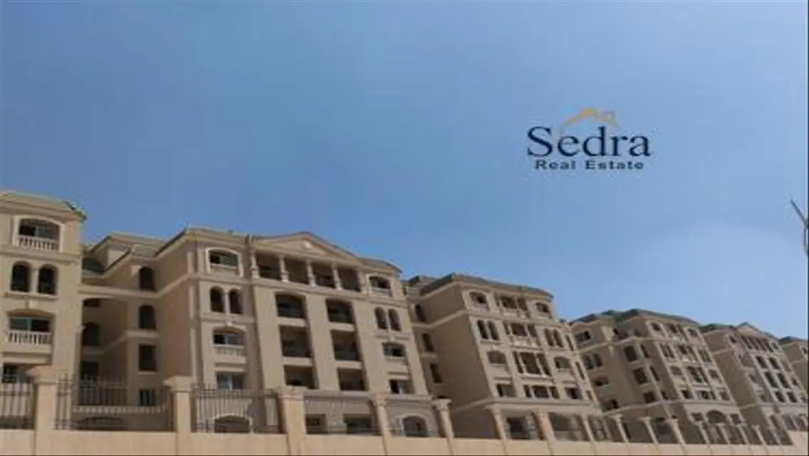 شقة فاخرة بمساحة 2000 متر مع إطلالة رائعة