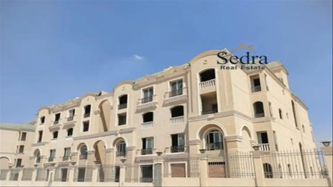 شقة فاخرة بمساحة 2000 متر مع إطلالة رائعة