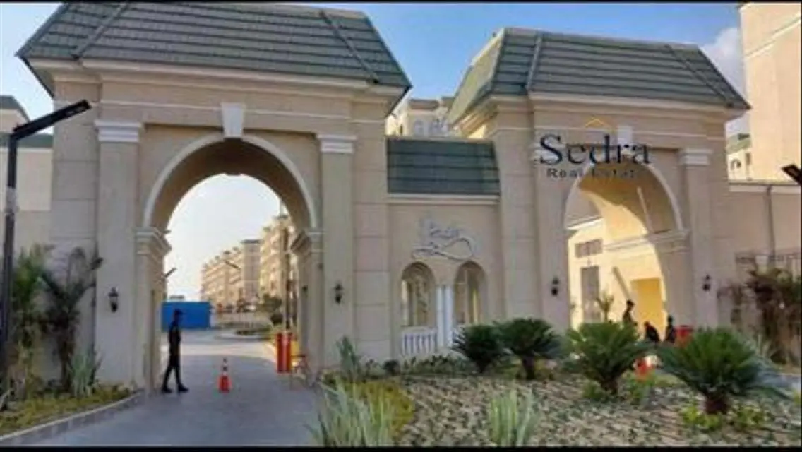 شقة فاخرة بمساحة 2000 متر مع إطلالة رائعة