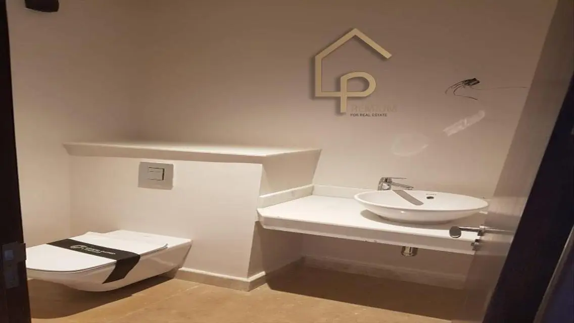 Park-side Residence with Luxury Amenities