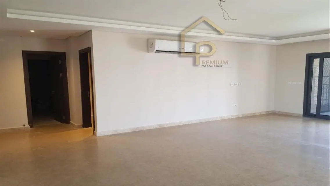 Park-side Residence with Luxury Amenities