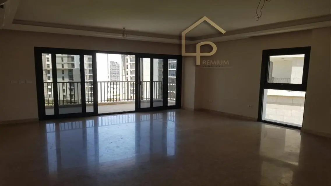 Park-side Residence with Luxury Amenities