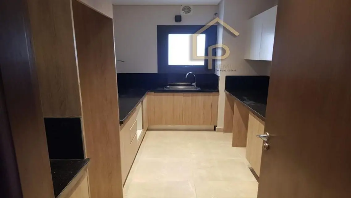 Park-side Residence with Luxury Amenities
