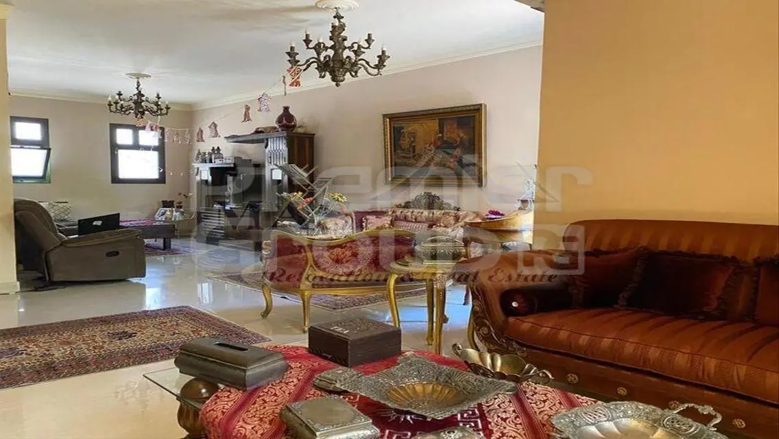 شقة فاخرة بسعر مغري في موقع ممتاز