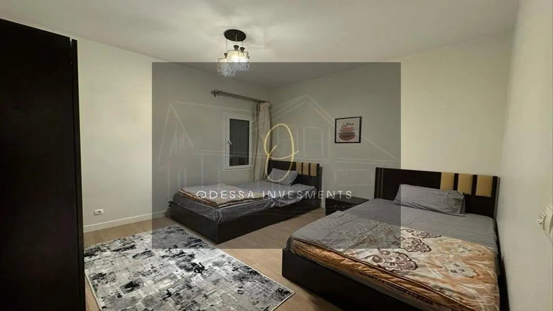 Luxurious Three-Bedroom Apartment in a Modern City