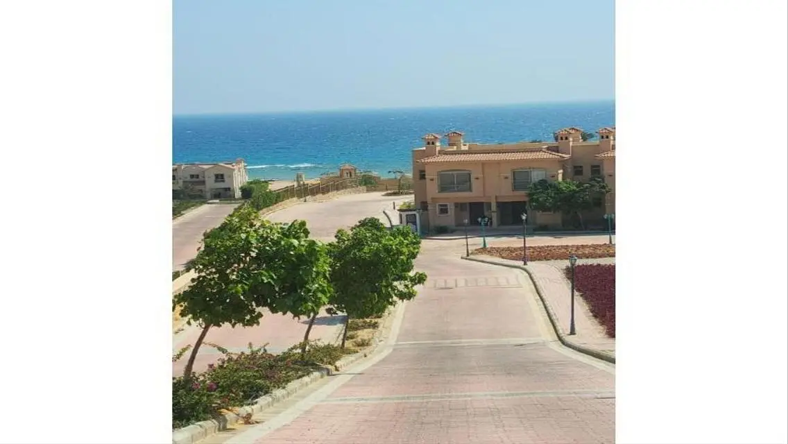 فيلا فاخرة للبيع في لا فيستا توباز