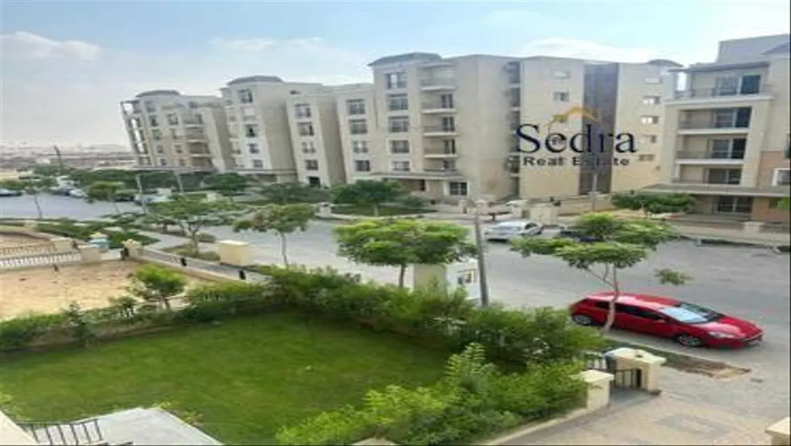 Luxury 3-Bedroom Apartment Overlooking Lakes with Premium Amenities