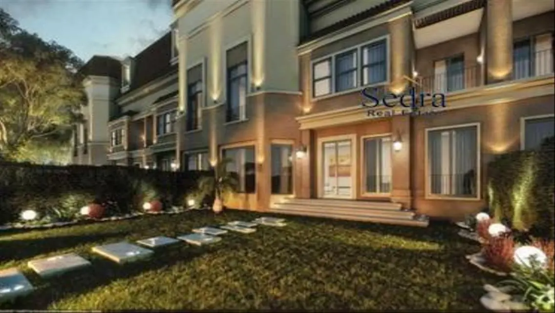 Luxury 3-Bedroom Apartment Overlooking Lakes with Premium Amenities