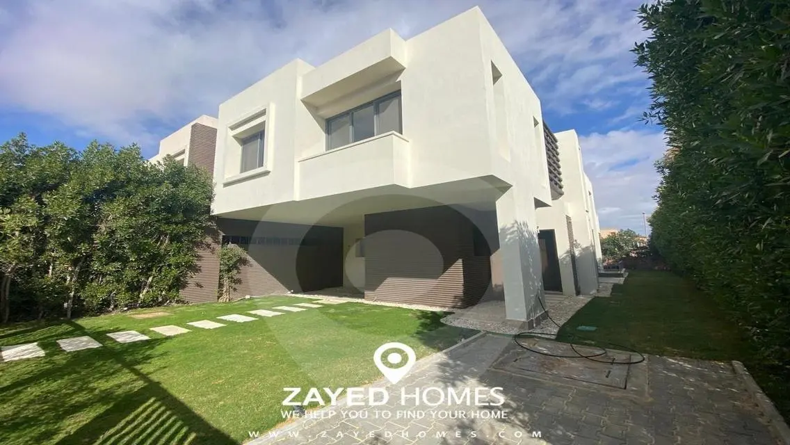 Luxurious Villa for Sale with Gardens and Premium Amenities