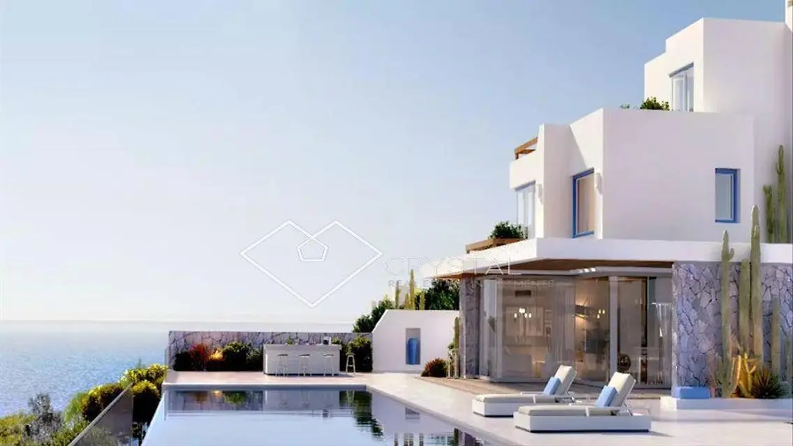 Luxury 450 sqm Apartment Overlooking Lakes