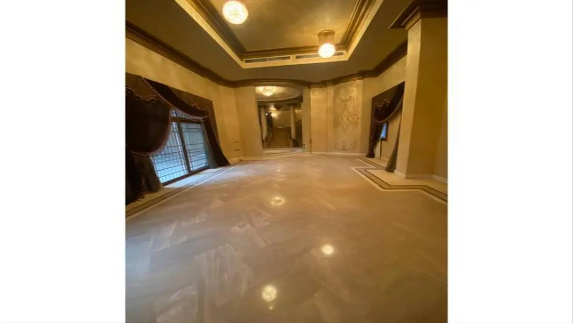 Luxury Apartment with Private Garden and Pool