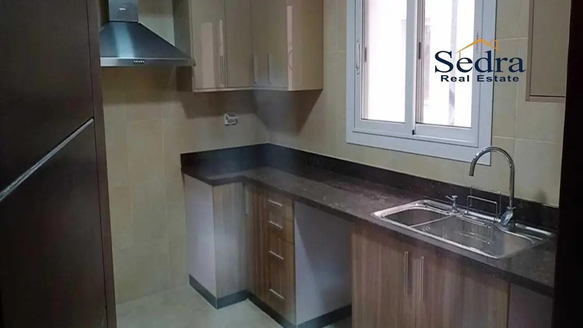 فيلا فاخرة مع إطلالة رائعة ومرافق متعددة