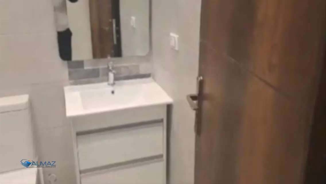 Luxury Apartment for Rent in E8766-D-73-1-1-22