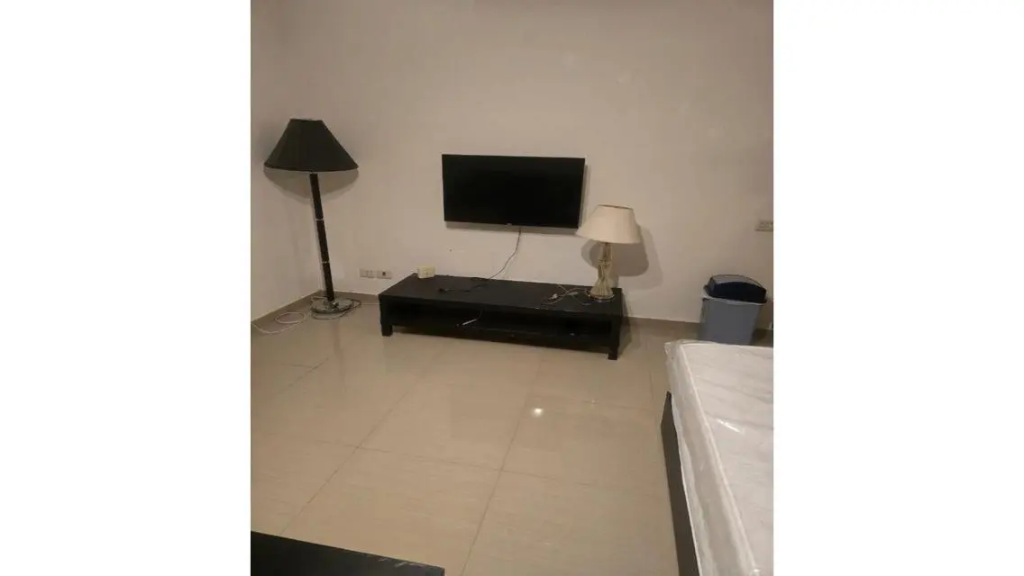 شقة رائعة للبيع بمساحة واسعة