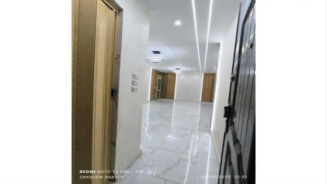 Luxury Villa with Spacious Design and Private Garden