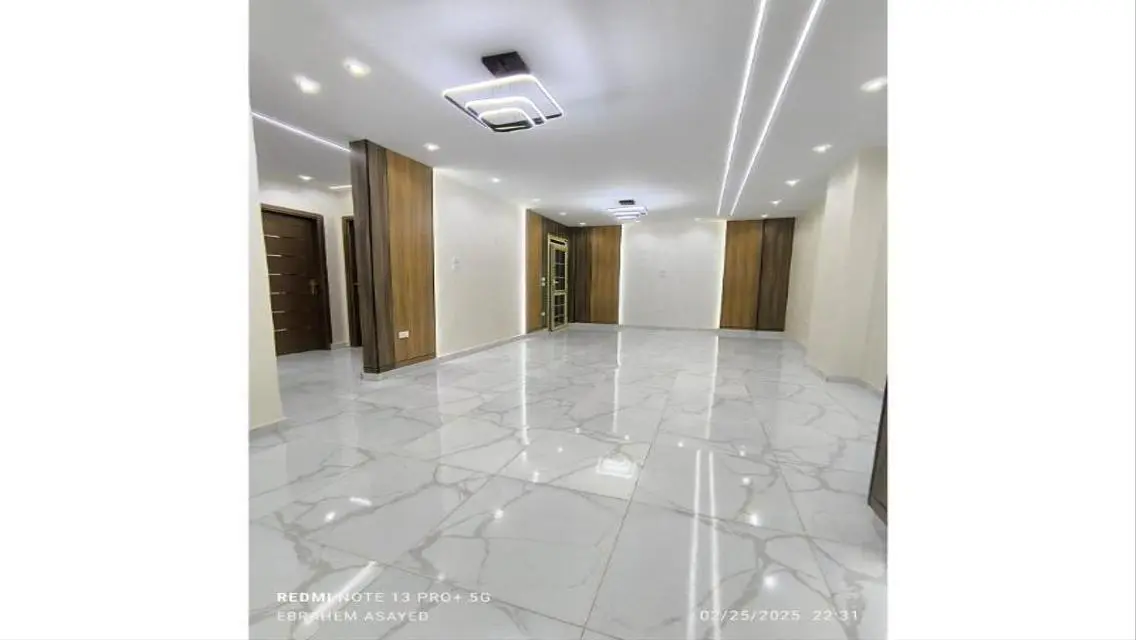 Luxury Villa with Spacious Design and Private Garden