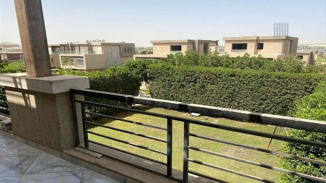 Luxurious Villa with Ample Space and Premium Amenities