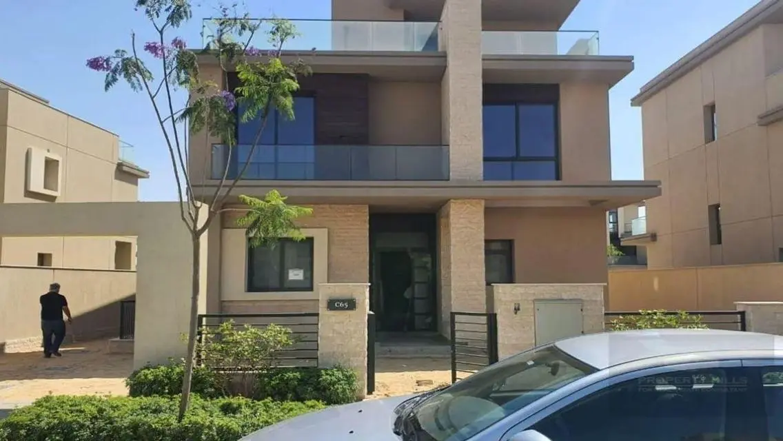 Luxury Villa for Sale with Private Garden and Pool