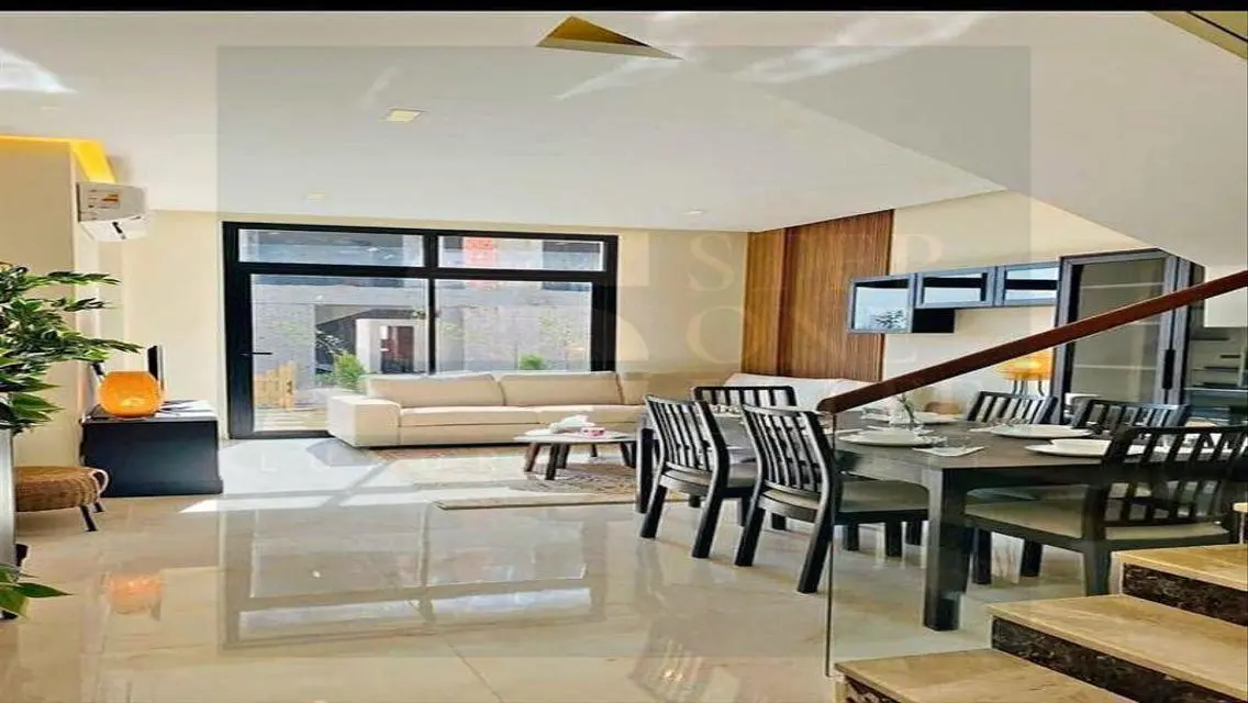 Spacious Luxury Apartment with Private Garden and Amazing Amenities