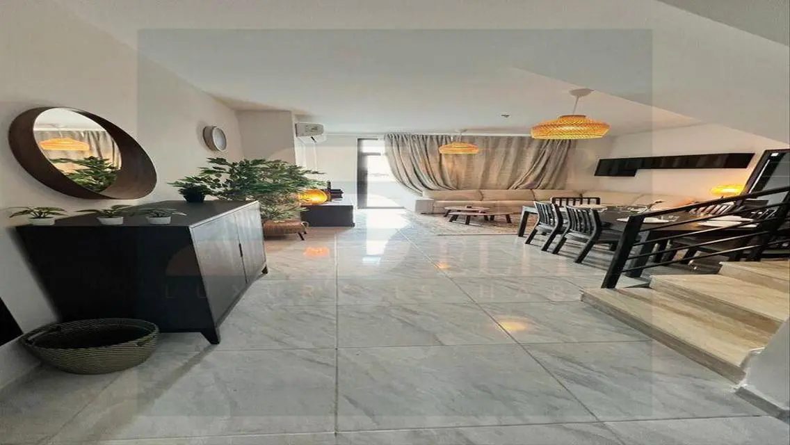 Spacious Luxury Apartment with Private Garden and Amazing Amenities