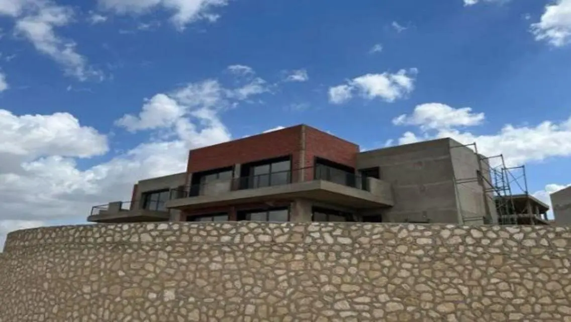 Luxury House for Sale with Spacious Area