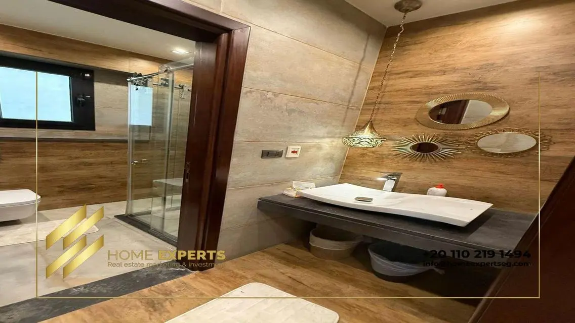 Luxury 3-Bedroom Apartment with Spectacular View