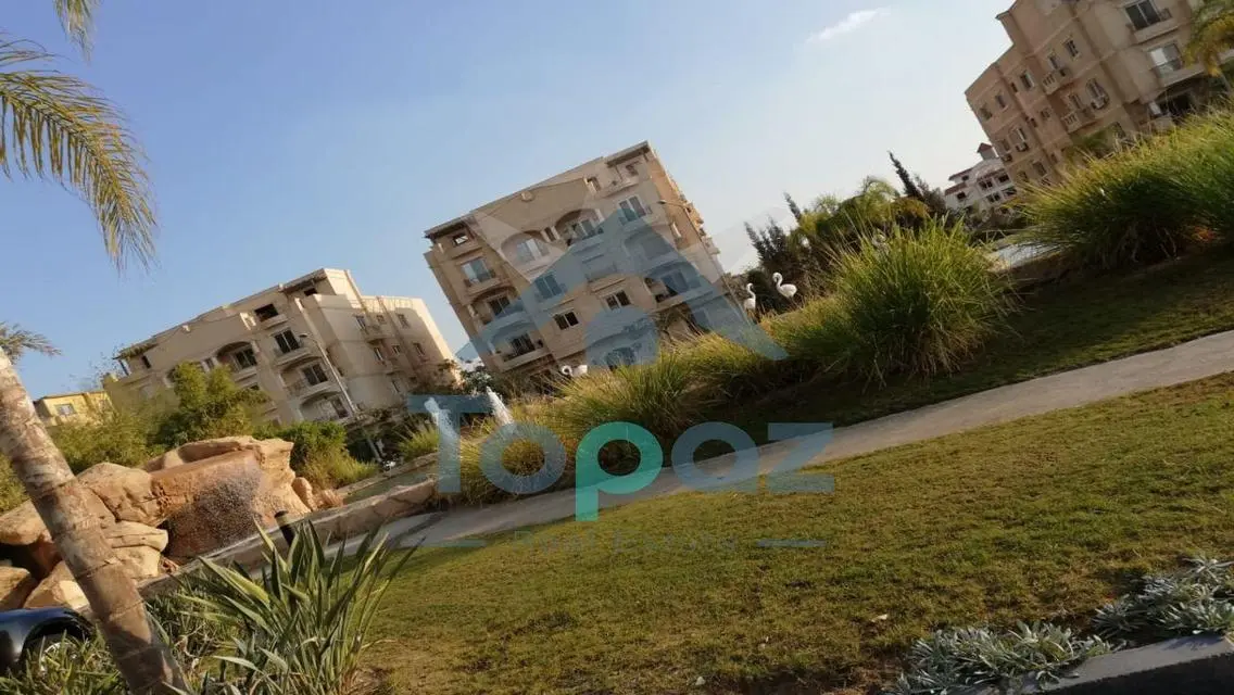 شقة فاخرة للبيع في كمبوند بيفرلي هيلز