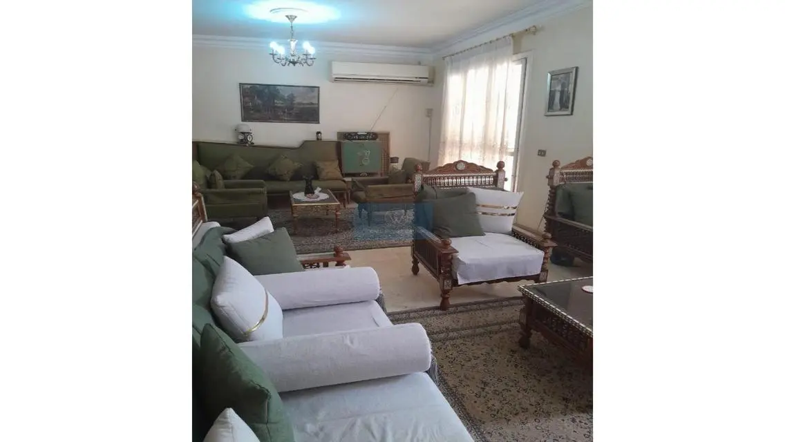 شقة فاخرة مع شرفة وحارس أمن