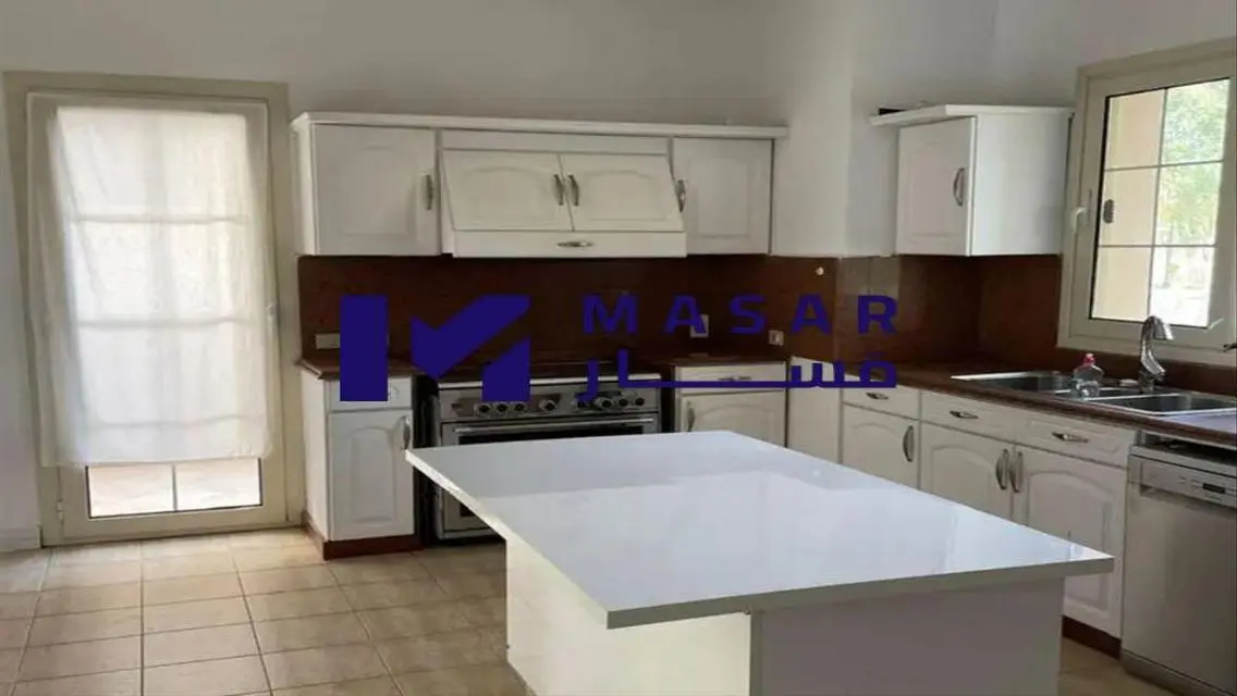Luxury Villa for Sale with Extensive Space in the Heart of the City