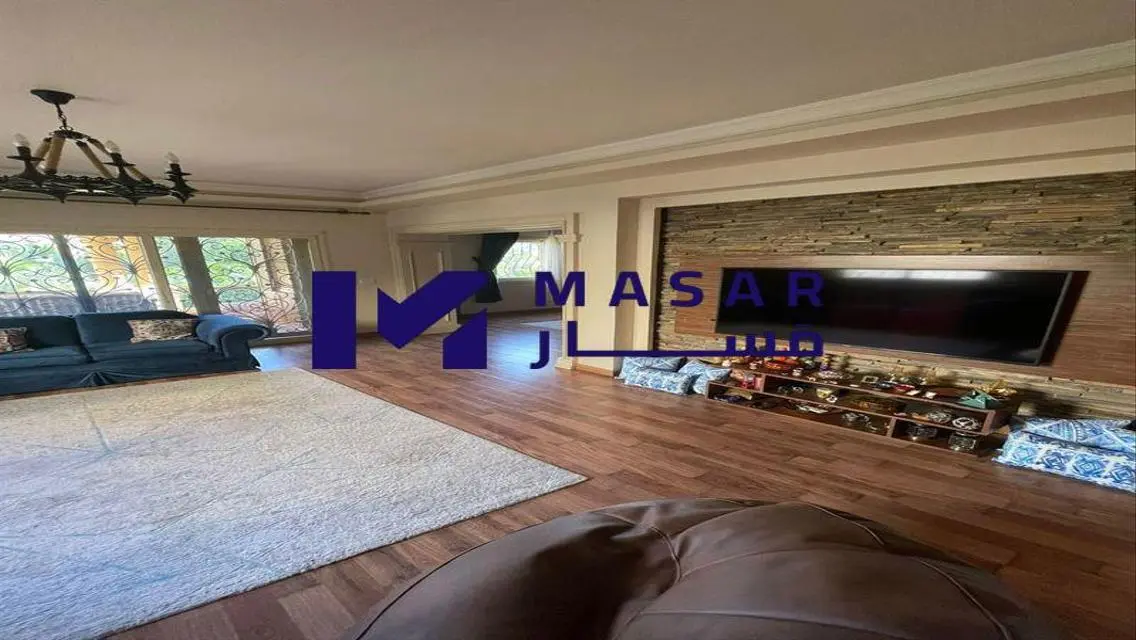 Luxury Villa for Sale with Extensive Space in the Heart of the City