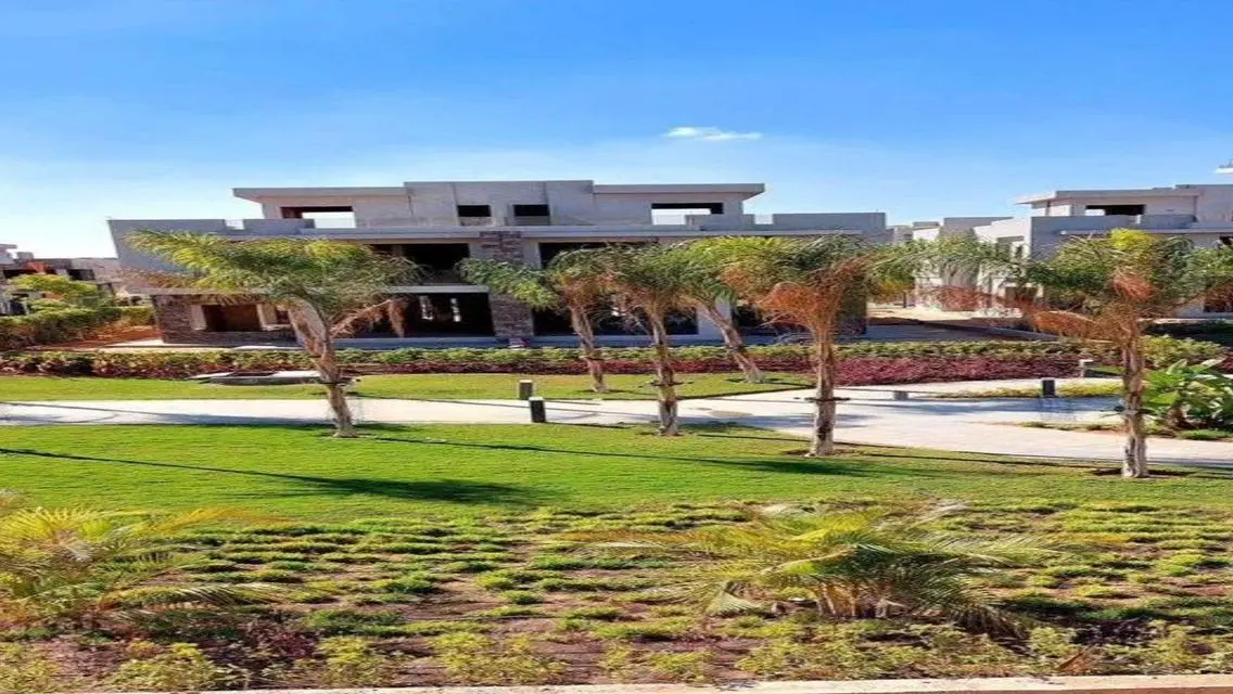 Luxury Apartment in Sun Capital Compound