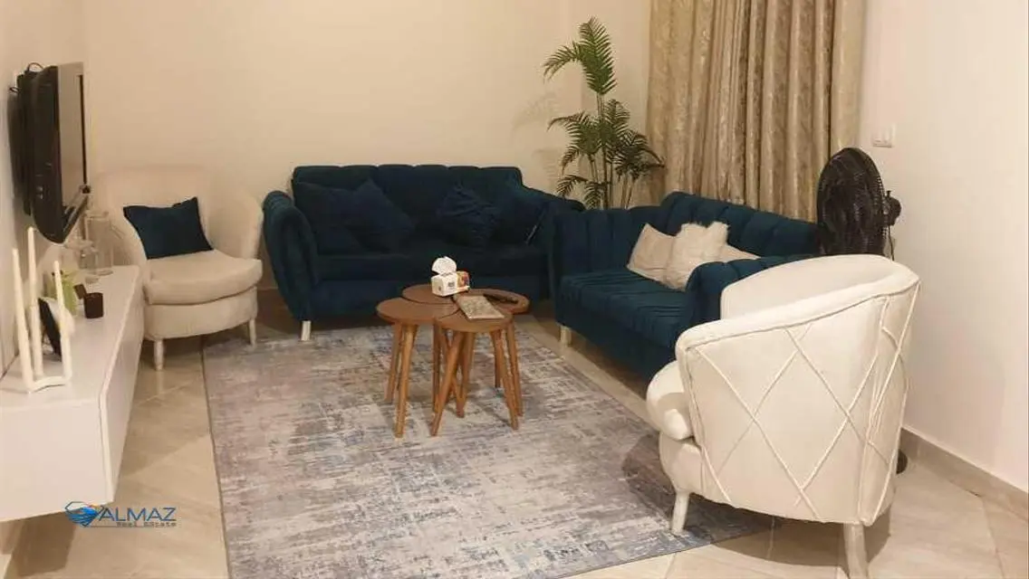 شقة حديثة بالمدينة بسعر مناسب