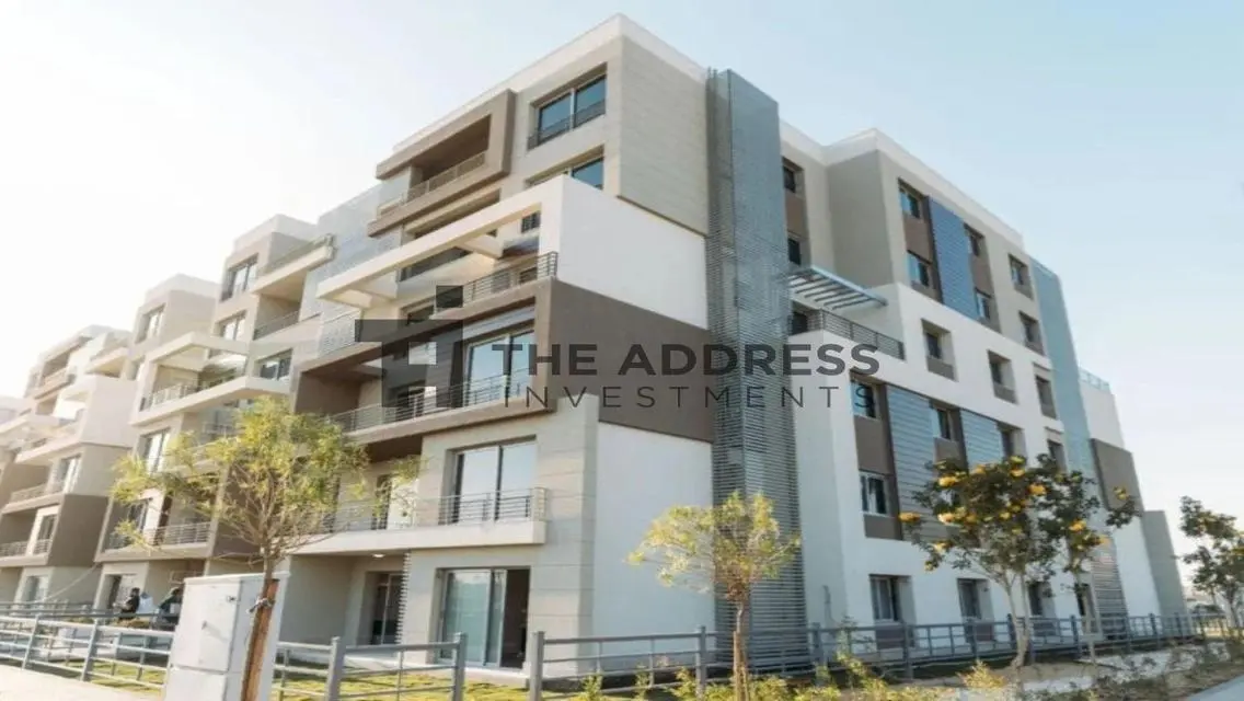 Luxurious Villa for Sale with 250 sqm, Private Garden, and Pool
