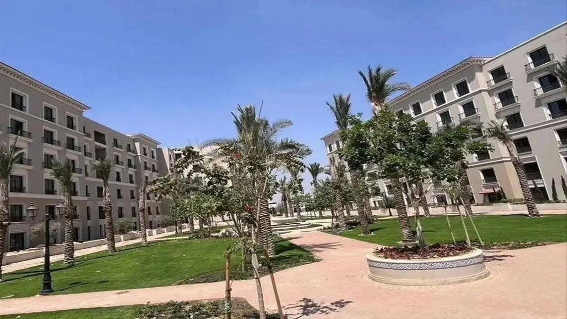 شقة فاخرة بمساحة واسعة - 6 غرف نوم