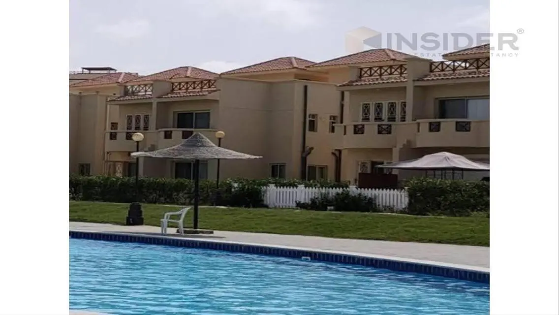 شقة فاخرة للبيع في مجمع سكني فاخر