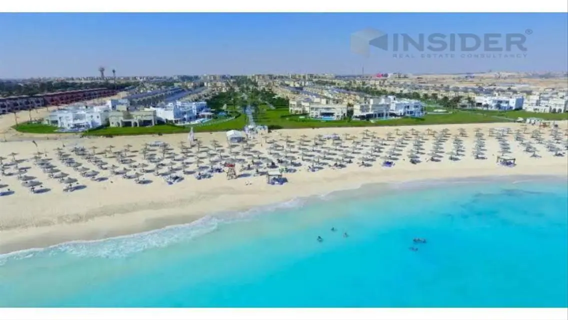 شقة فاخرة للبيع في مجمع سكني فاخر