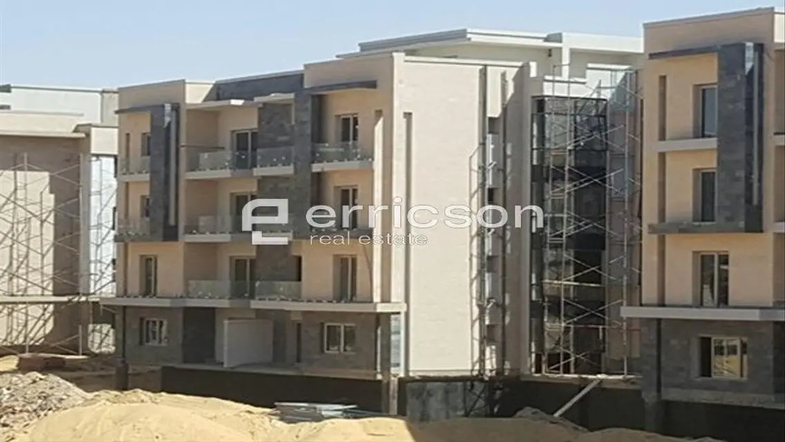 غرفة دراسة في جاليريا وادي القمر