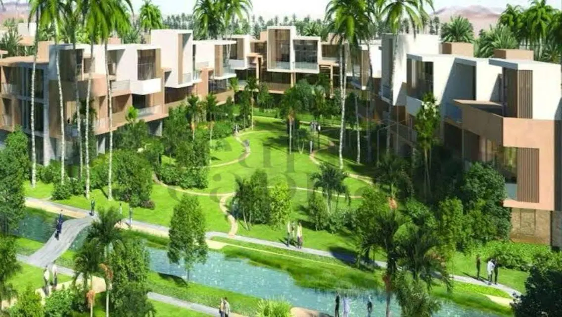 Luxury Apartment with Balcony and Shared Pool in the Heart of the City